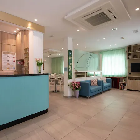 Hotel Lara 2*