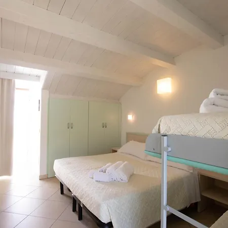 Lara Hotel 2*