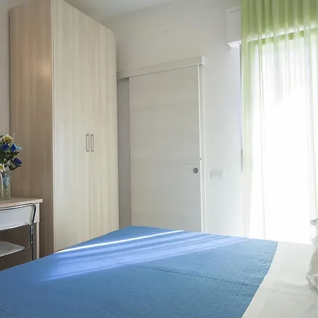 Lara Hotel 2*
